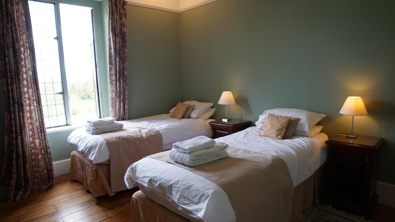 Cleeve House Bed and Breakfast Melksham Eksteriør billede